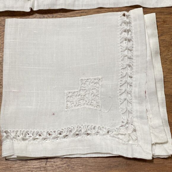 Vintage Set of 4 Sheer White Fine Linen Cocktail Napkins Cutwork Detail Handwork - Picture 6 of 8